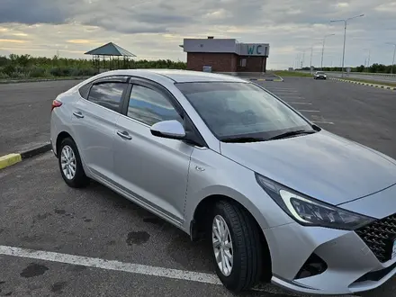 Hyundai Accent 2021 года за 8 700 000 тг. в Астана – фото 2