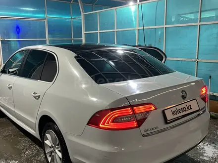 Skoda Superb 2014 года за 5 300 000 тг. в Алматы – фото 2