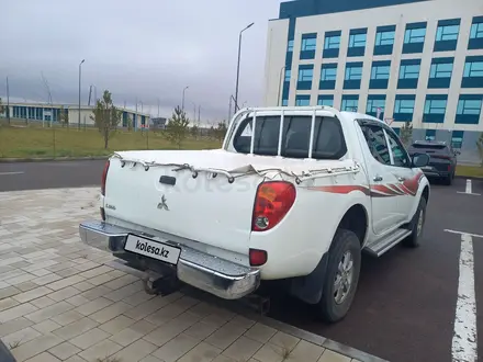 Mitsubishi L200 2011 года за 7 500 000 тг. в Астана – фото 3