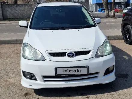 Toyota Ipsum 2004 года за 7 300 000 тг. в Алматы