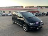 Volkswagen Sharan 2001 года за 4 000 000 тг. в Астана