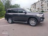 Toyota Land Cruiser 2018 года за 27 900 000 тг. в Петропавловск – фото 4