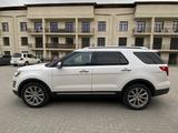 Ford Explorer 2016 года за 12 900 000 тг. в Алматы – фото 3