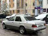 Mercedes-Benz E 230 1992 года за 1 600 000 тг. в Алматы – фото 4