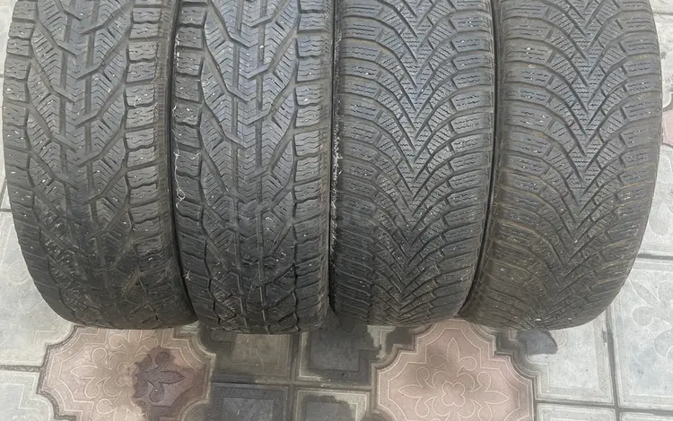 Резины в отличном состоянии за 34 000 тг. в Алматы