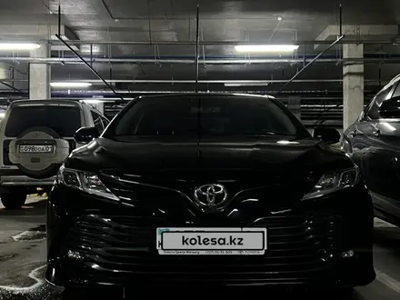 Toyota Camry 2019 года за 13 000 000 тг. в Астана