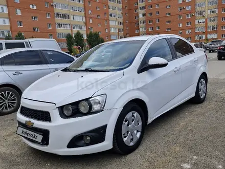Chevrolet Aveo 2014 года за 2 800 000 тг. в Актобе – фото 2