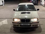 BMW 328 1992 года за 2 500 000 тг. в Алматы – фото 4