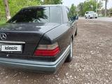 Mercedes-Benz E 200 1993 года за 1 700 000 тг. в Сарыагаш – фото 5