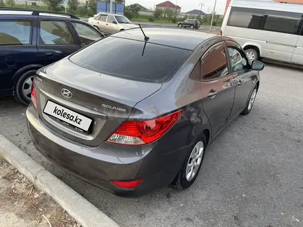 Hyundai Solaris 2012 года за 4 750 000 тг. в Туркестан – фото 2