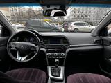 Hyundai Elantra 2020 года за 8 800 000 тг. в Алматы – фото 4