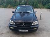 Mercedes-Benz ML 320 2002 года за 4 000 000 тг. в Уральск – фото 2