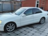 Mercedes-Benz C 180 2001 года за 3 100 000 тг. в Уральск – фото 4