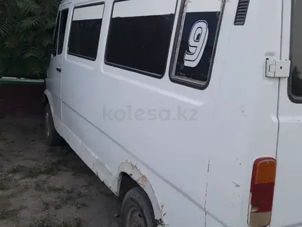 Mercedes-Benz Sprinter 1995 года за 1 700 000 тг. в Шу – фото 7