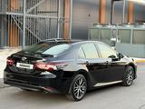 Toyota Camry 2023 годаүшін16 850 000 тг. в Шымкент – фото 2