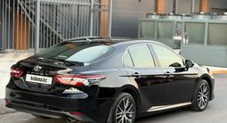 Toyota Camry 2023 годаүшін16 850 000 тг. в Шымкент – фото 2