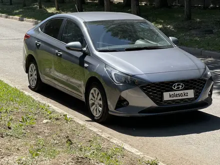 Hyundai Accent 2020 года за 6 200 000 тг. в Астана – фото 2