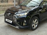 Toyota RAV4 2020 годаүшін13 500 000 тг. в Алматы – фото 4