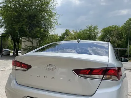 Hyundai Sonata 2019 года за 8 950 000 тг. в Шымкент – фото 10