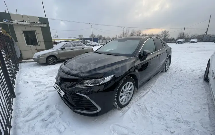 Toyota Camry 2021 года за 14 500 000 тг. в Семей