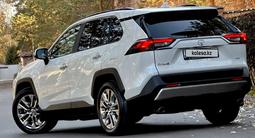 Toyota RAV4 2024 года за 17 500 000 тг. в Караганда – фото 3