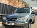 Chevrolet Niva 2012 года за 1 900 000 тг. в Шымкент – фото 4