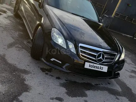 Mercedes-Benz E 200 2012 года за 9 200 000 тг. в Шымкент