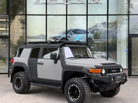 Toyota FJ Cruiser 2007 года за 18 990 000 тг. в Алматы – фото 2