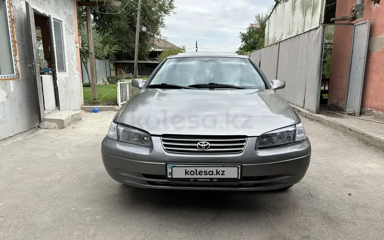 Toyota Camry 1999 годаүшін3 000 000 тг. в Алматы