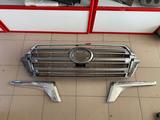 Решетка радиатора на Toyota Land Cruiser 200 новая под оригинал 2015 2021 за 64 000 тг. в Астана