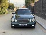Mercedes-Benz E 320 1997 года за 2 700 000 тг. в Алматы – фото 2
