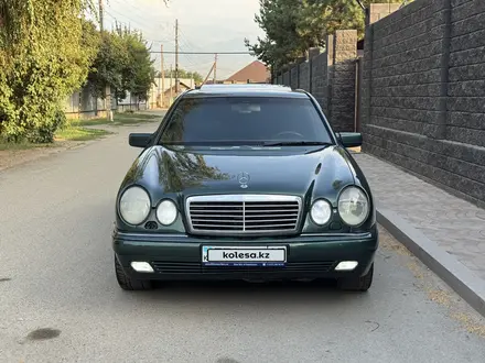 Mercedes-Benz E 320 1997 года за 2 700 000 тг. в Алматы – фото 2