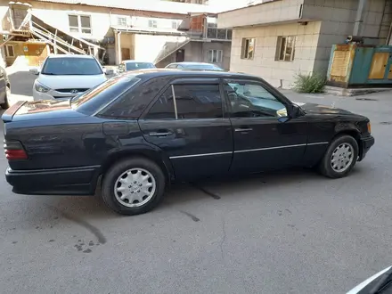 Mercedes-Benz E 200 1995 года за 2 000 000 тг. в Алматы