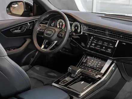 Audi Q8 55 TFSI Quattro Advance 2025 года за 59 050 000 тг. в Костанай – фото 6