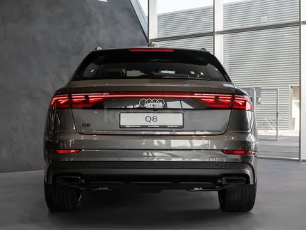 Audi Q8 55 TFSI Quattro Advance 2025 года за 59 050 000 тг. в Костанай – фото 4