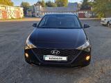 Hyundai Accent 2022 года за 7 500 000 тг. в Караганда – фото 2