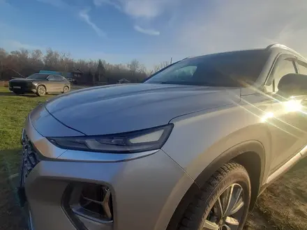 Hyundai Santa Fe 2019 года за 14 000 000 тг. в Семей – фото 3