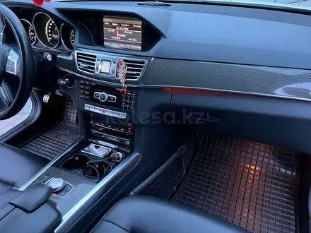 Mercedes-Benz E 200 2014 года за 12 300 000 тг. в Алматы – фото 35