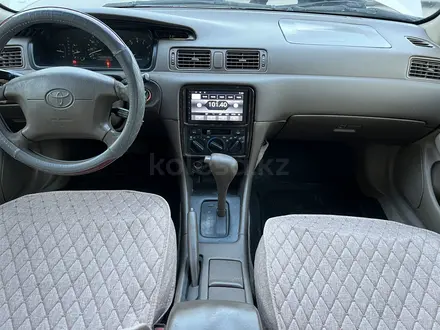 Toyota Camry 1999 года за 3 350 000 тг. в Алматы – фото 13