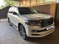 Toyota Land Cruiser 2017 годаfor37 000 000 тг. в Астана