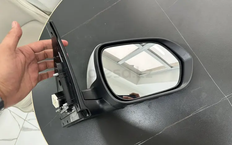 Kia Seltos правая зеркало заднего вида за 5 000 тг. в Астана