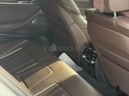 BMW 530 2021 года за 25 500 000 тг. в Алматы – фото 11