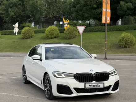 BMW 530 2021 года за 25 500 000 тг. в Алматы – фото 18