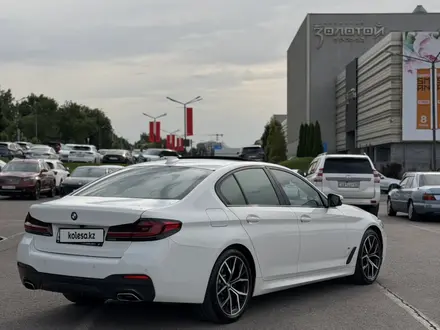 BMW 530 2021 года за 25 500 000 тг. в Алматы – фото 21