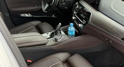 BMW 530 2021 года за 25 500 000 тг. в Алматы – фото 5