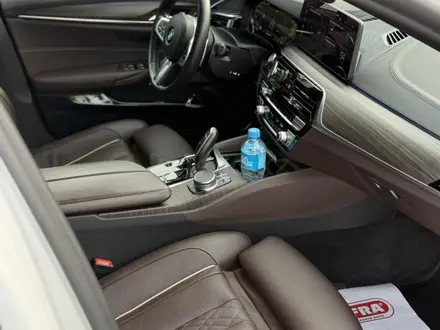 BMW 530 2021 года за 25 500 000 тг. в Алматы – фото 5