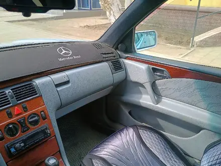 Mercedes-Benz E 200 1996 года за 3 000 000 тг. в Жезказган – фото 7