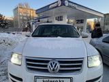 Volkswagen Touareg 2006 года за 6 500 000 тг. в Астана – фото 3