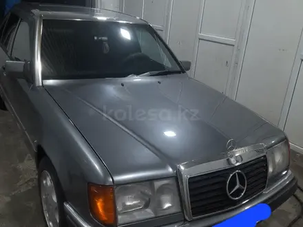 Mercedes-Benz E 230 1990 годаүшін1 200 000 тг. в Талдыкорган