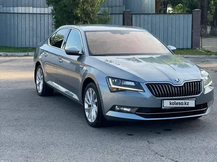 Skoda Superb 2019 года за 15 500 000 тг. в Алматы